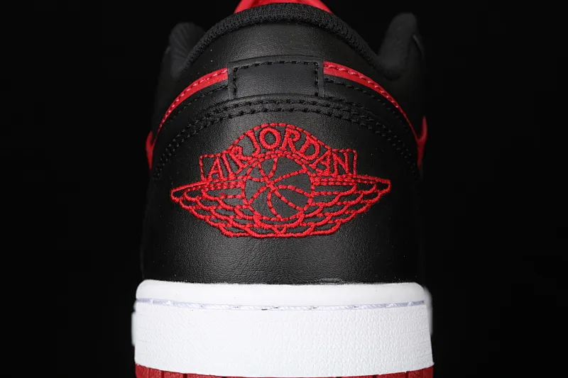 All categories Air Jordan Jordan series basketball shoes Air Jordan 1 Low G version pure original Air Jordan 1 Low AJ1 Joe 1 banned low-top cultural basketball shoes 553558-610